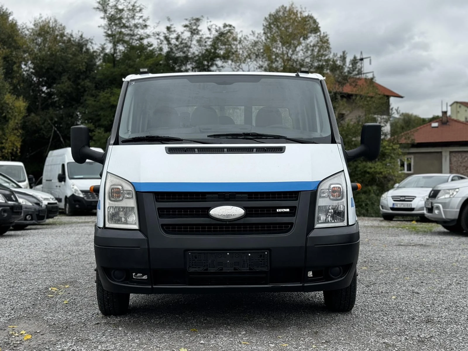 Ford Transit 2.4TD 140k c - изображение 3