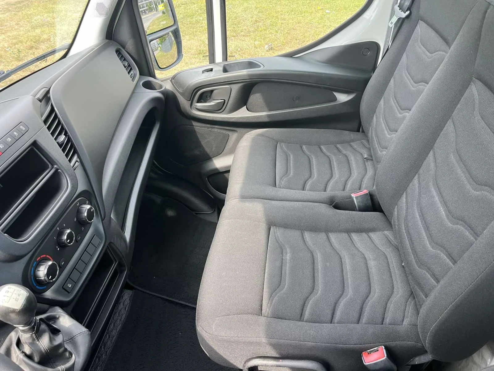Iveco 35c13, снимка 11 - Бусове и автобуси - 55411571