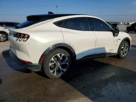 Ford Mustang Mach-E Premium AWD, снимка 3