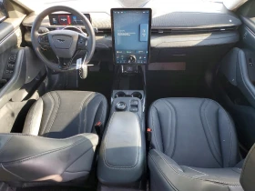 Ford Mustang Mach-E Premium AWD, снимка 8