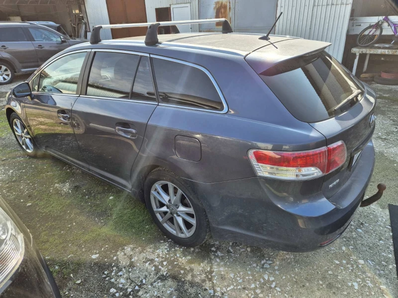 Toyota Avensis 2.0 D4D, снимка 7 - Автомобили и джипове - 47389135