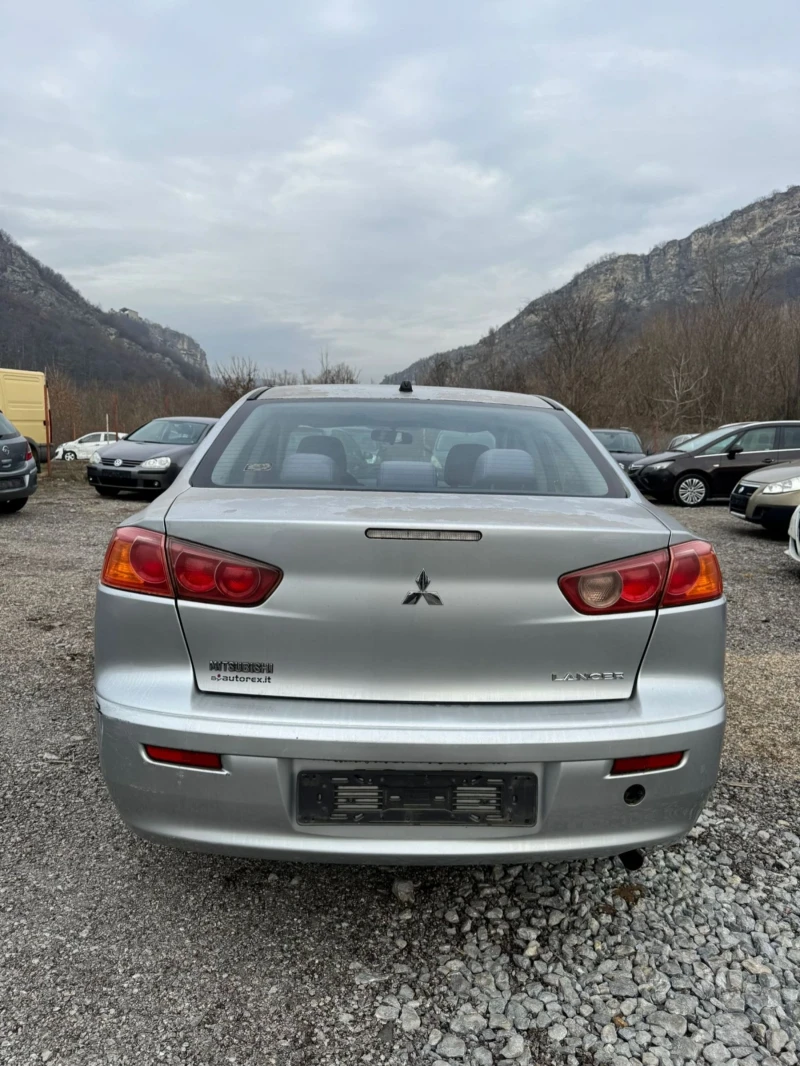 Mitsubishi Lancer 1.5i, ВЪНШНИ ЗАБЕЛЕЖКИ, СЕДАН , снимка 3 - Автомобили и джипове - 48202729