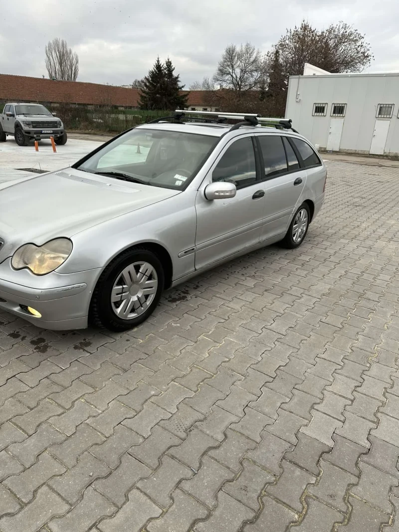 Mercedes-Benz C 220 Автоматик навигация камера 2.2 cedi !!, снимка 2 - Автомобили и джипове - 48323653