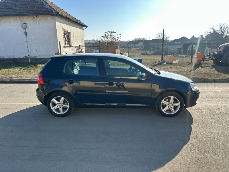 VW Golf, снимка 2 - Автомобили и джипове - 48935335