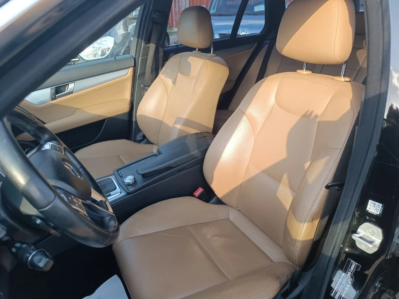 Mercedes-Benz C 300 4MATIC AMG АВТОМАТИК, снимка 8 - Автомобили и джипове - 51590186