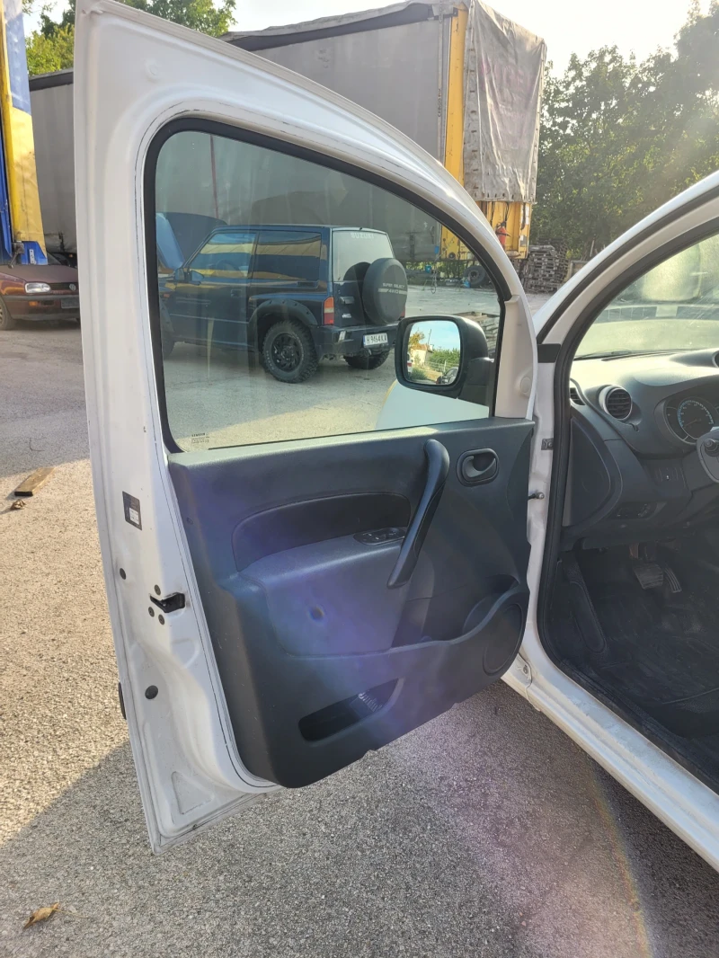 Renault Kangoo Electrik, снимка 8 - Автомобили и джипове - 52083576