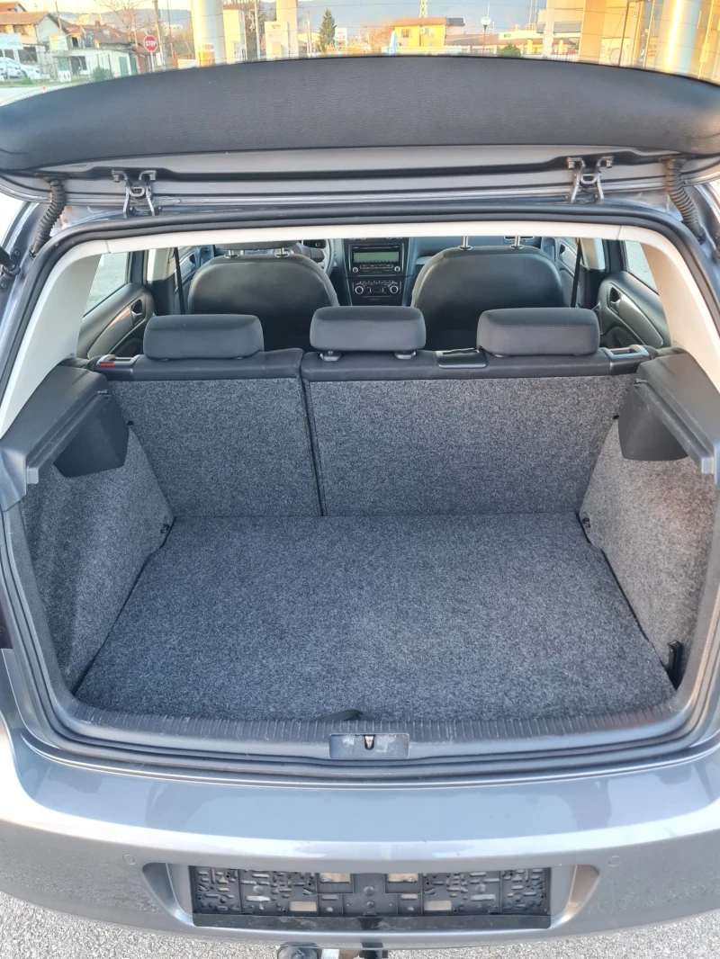 VW Golf 1.6куб.105к.с. , снимка 5 - Автомобили и джипове - 52529606