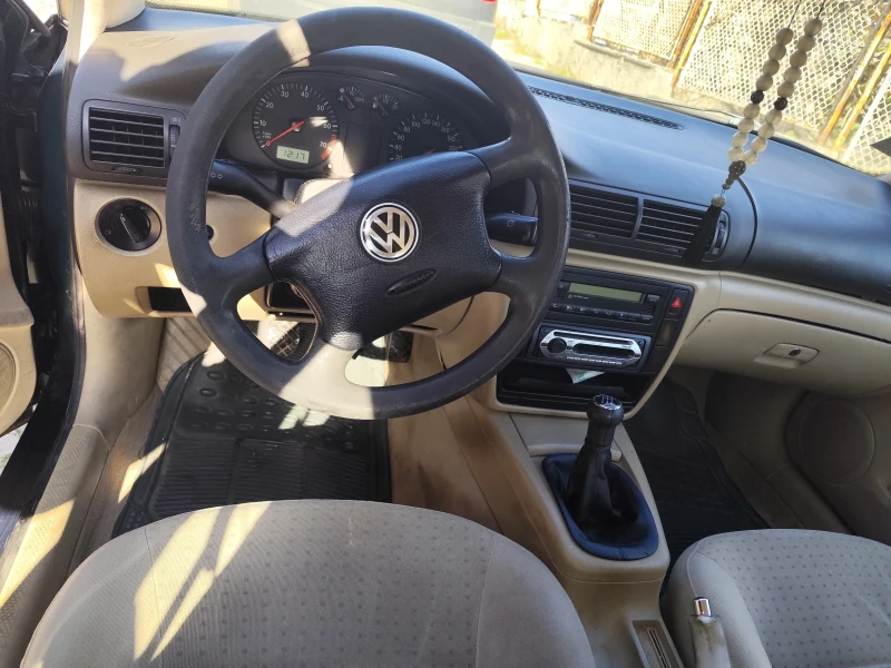 VW Passat, снимка 6 - Автомобили и джипове - 53120143