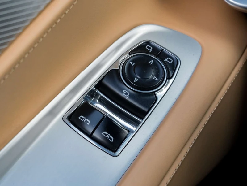 Chevrolet Corvette 2021 PREMIUM 3LT * ФИКСИРАНА ЦЕНА ДО БЪЛГАРИЯ * , снимка 16 - Автомобили и джипове - 53187722