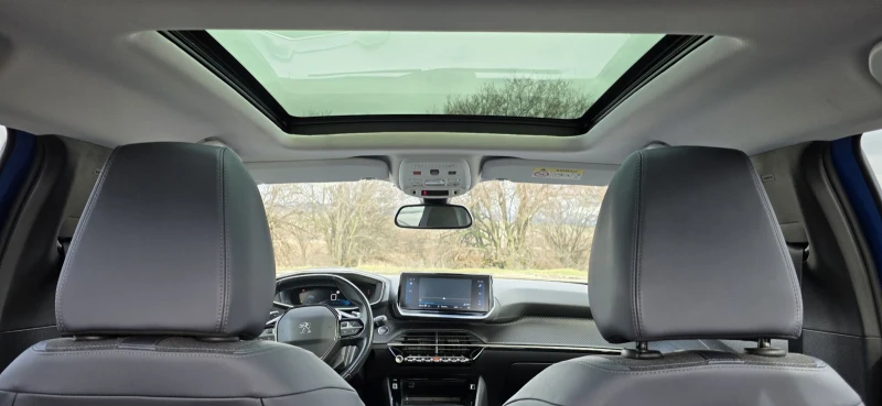Peugeot 2008 1.5 Hdi-Allure-Virtual cockpit-Automat-Camera-Pano, снимка 8 - Автомобили и джипове - 53582069
