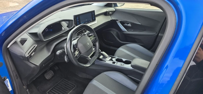 Peugeot 2008 1.5 Hdi-Allure-Virtual cockpit-Automat-Camera-Pano, снимка 9 - Автомобили и джипове - 53582069