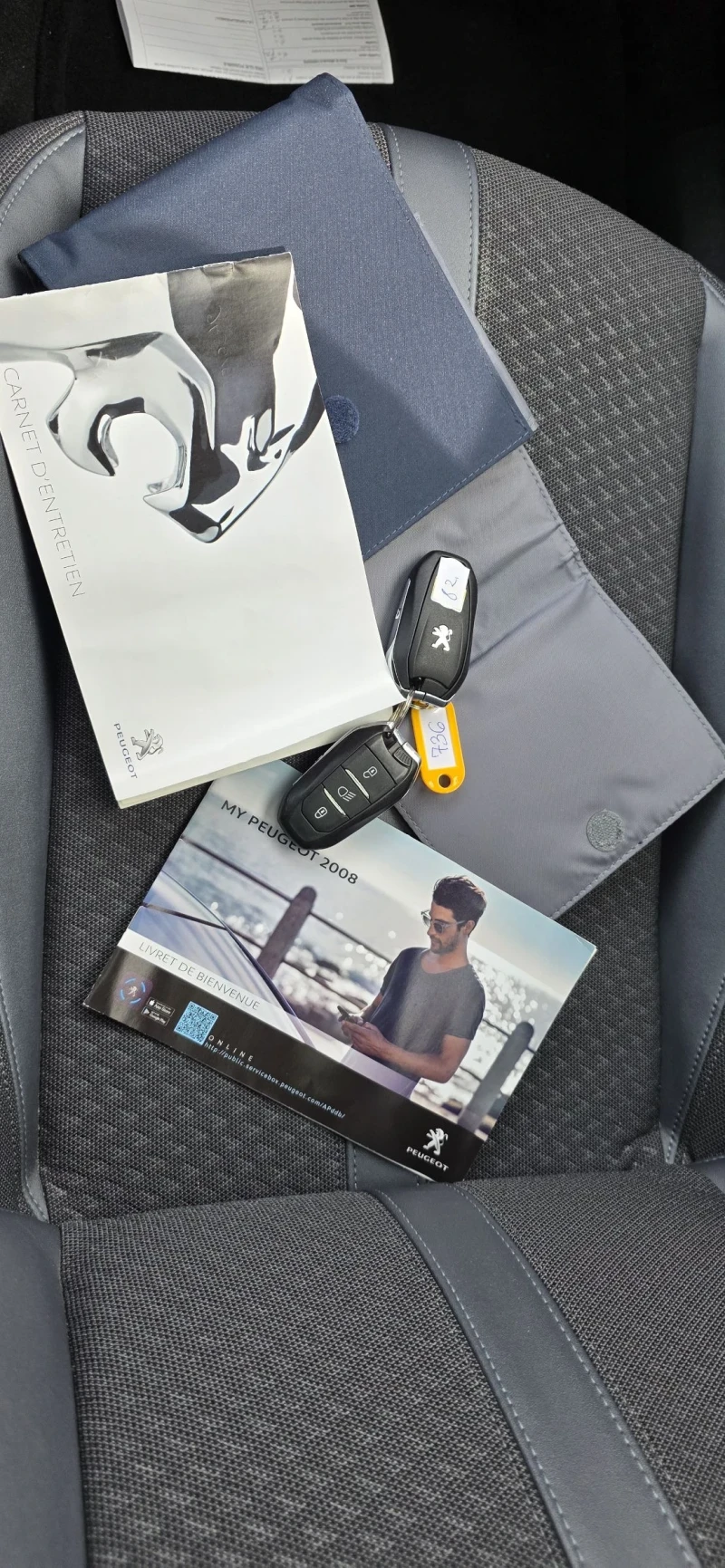 Peugeot 2008 1.5 Hdi-Allure-Virtual cockpit-Automat-Camera-Pano, снимка 16 - Автомобили и джипове - 53582069