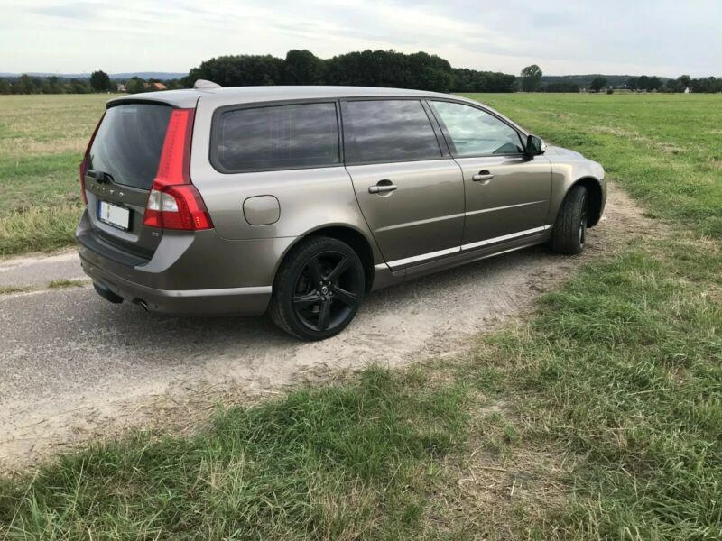 Volvo V70 2.4d, 184 кс. D5244T, снимка 3 - Автомобили и джипове - 26477790