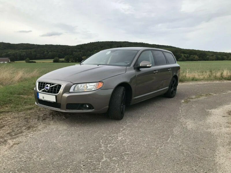 Volvo V70 2.4d, 184 кс. D5244T, снимка 1 - Автомобили и джипове - 26477790