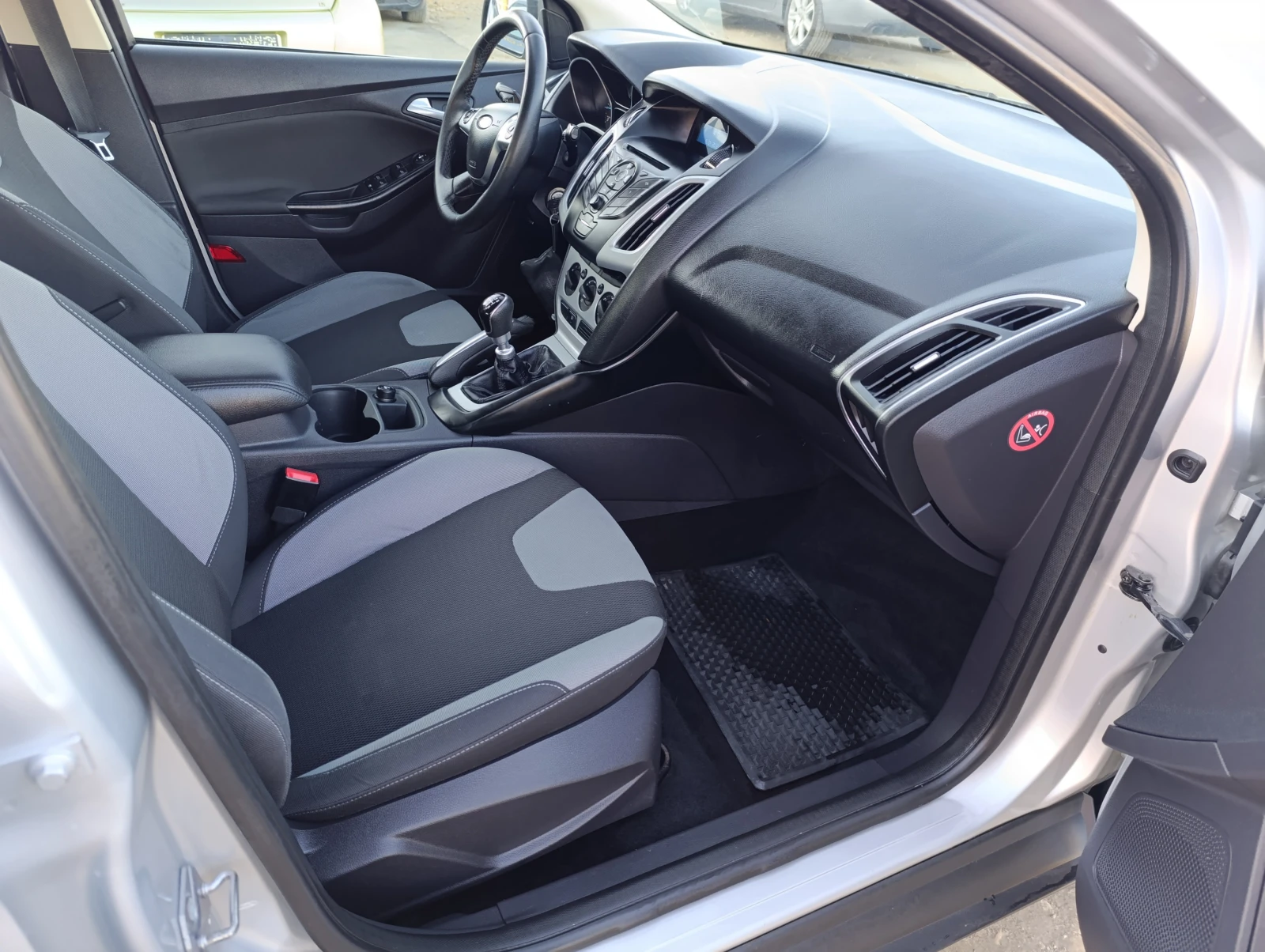 Ford Focus 2.0CDTi140.. | Mobile.bg   12