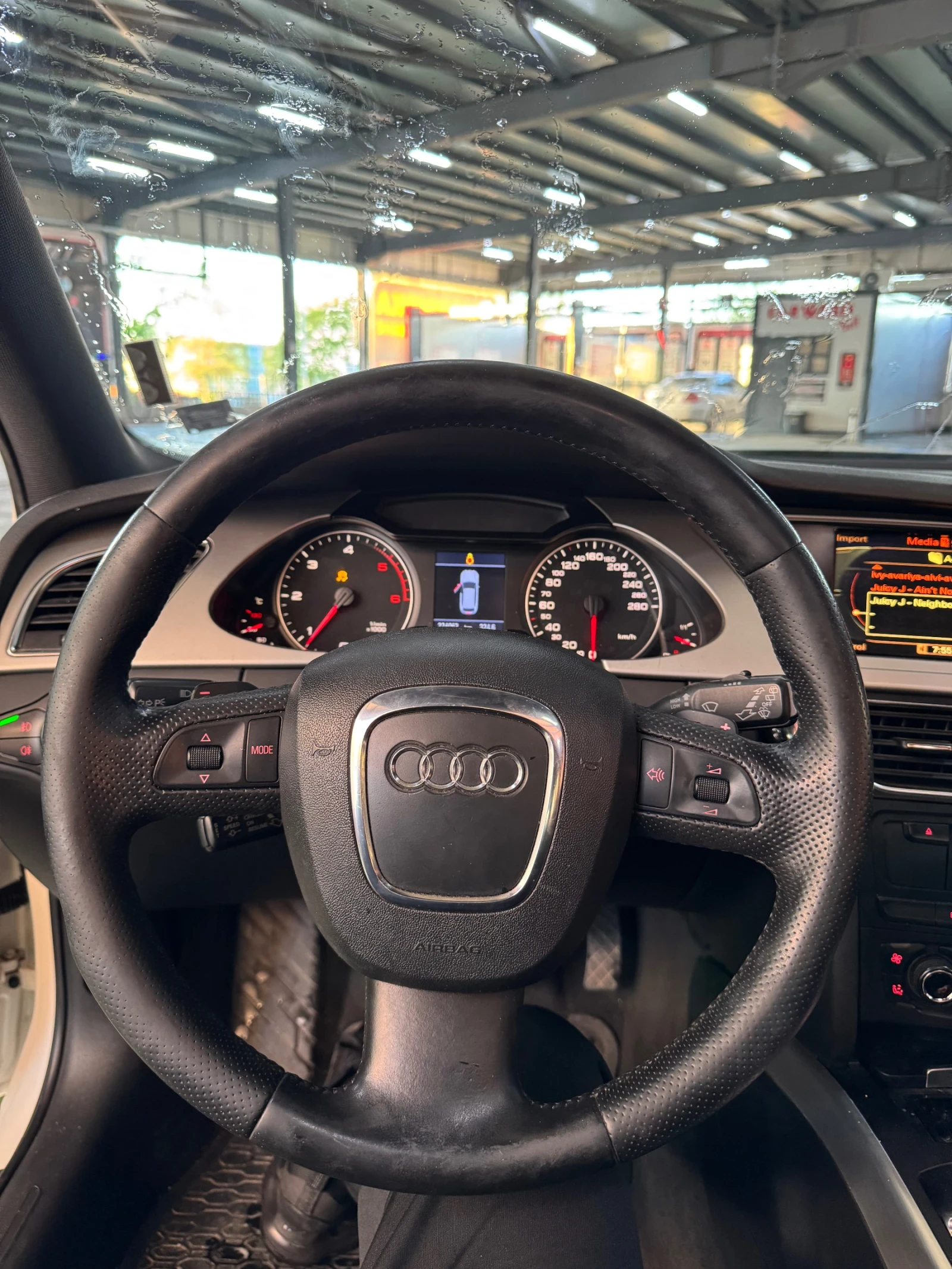 Audi A4 B8  - изображение 6