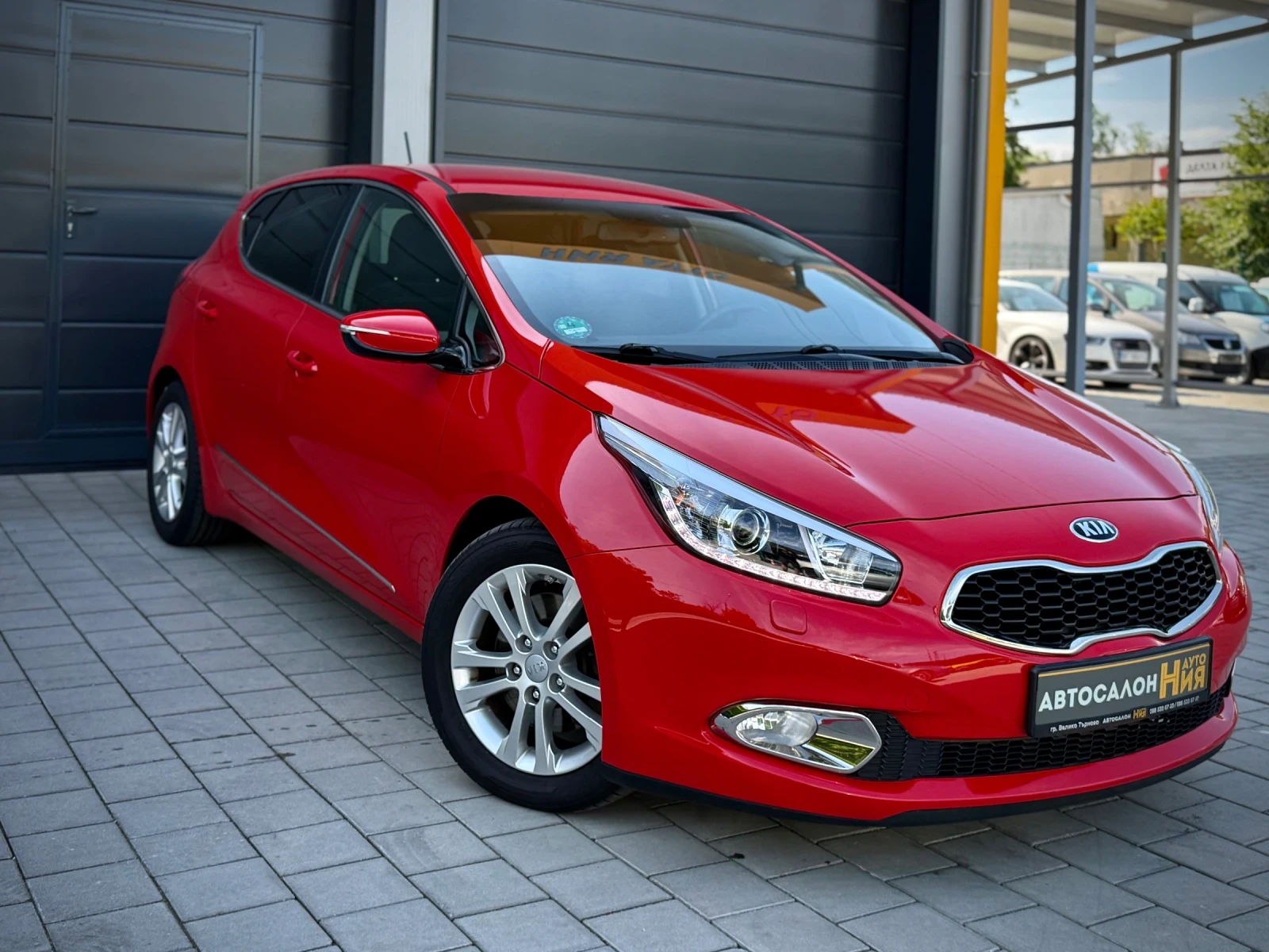 Kia Ceed 1.6 CRDi * NAVI* Camera* LED* StartStop* KeyLess*  - изображение 3