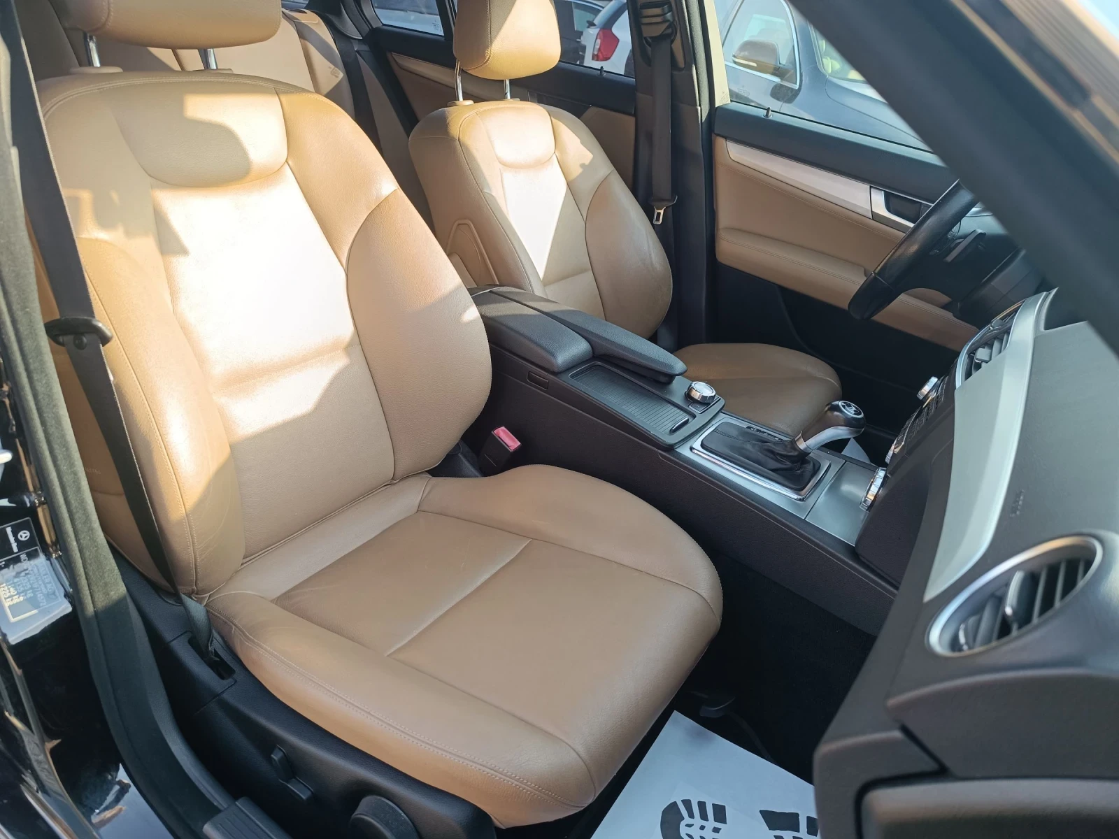 Mercedes-Benz C 300 4MATIC AMG АВТОМАТИК - изображение 9