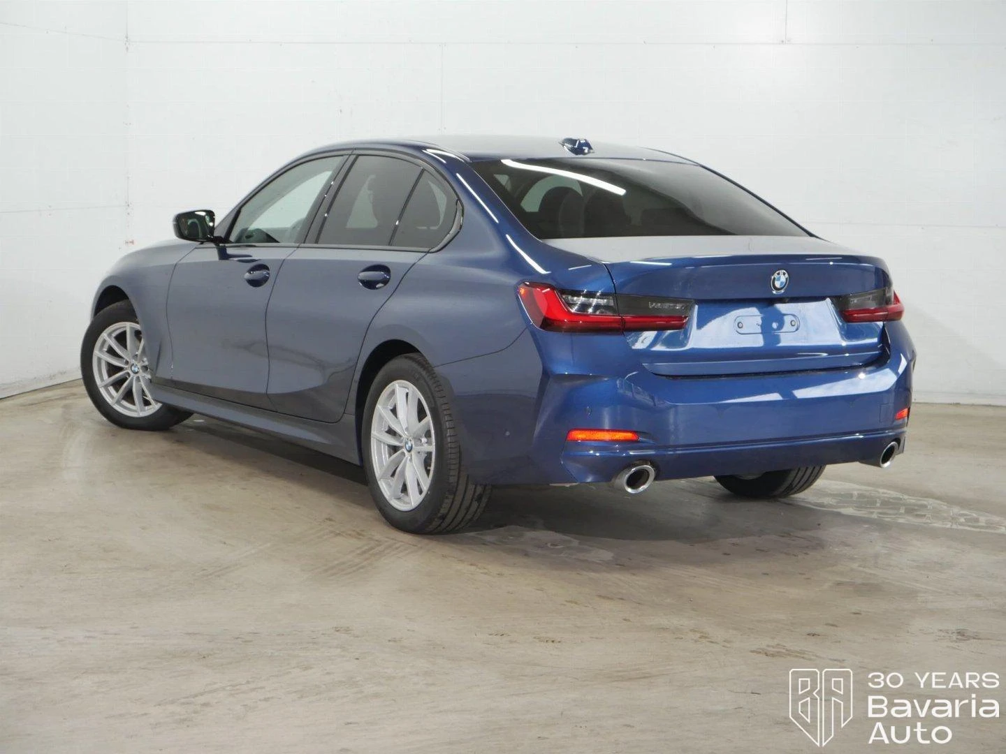 BMW 320 i Sportautomatic - изображение 2
