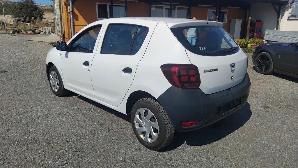 Dacia Sandero  - изображение 8
