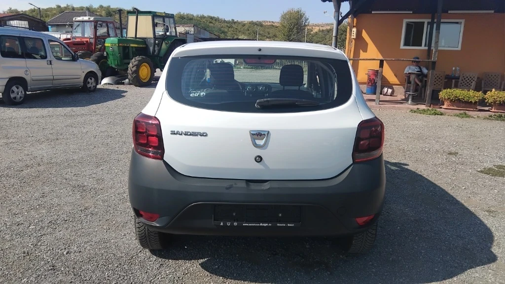 Dacia Sandero  - изображение 9