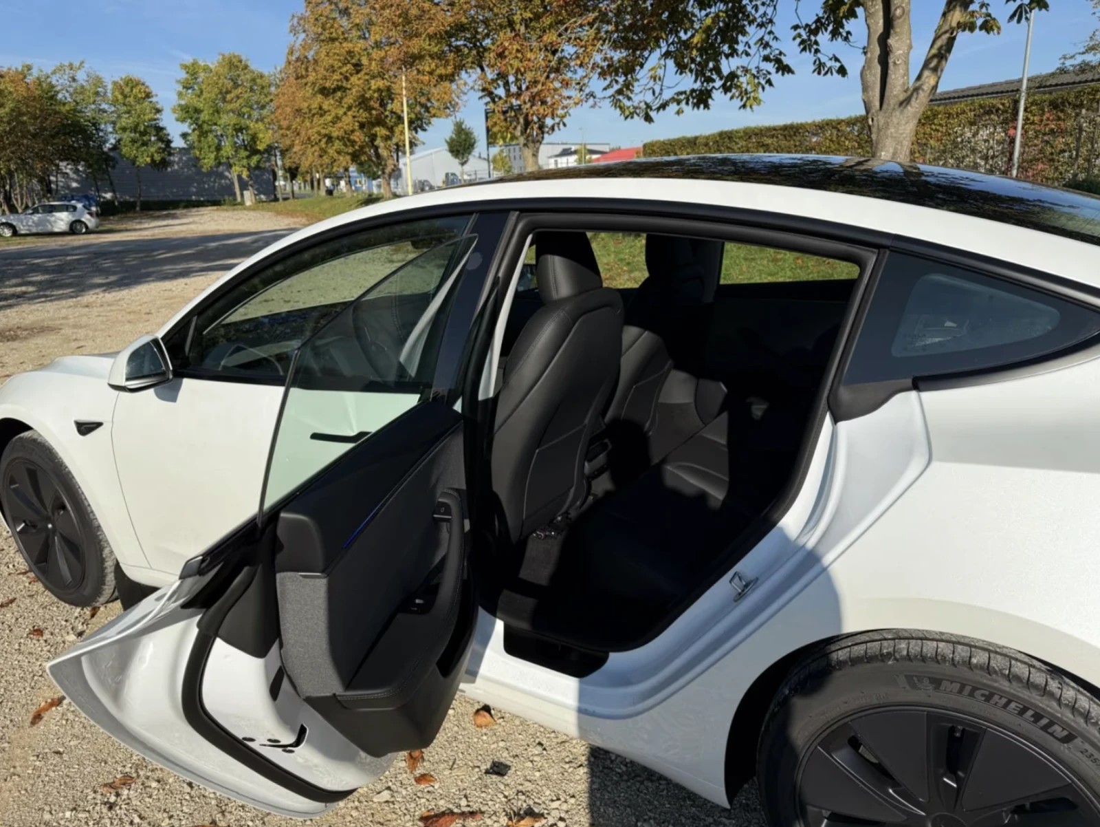 Tesla Model 3 Highland, RWD, гаранционна - изображение 5