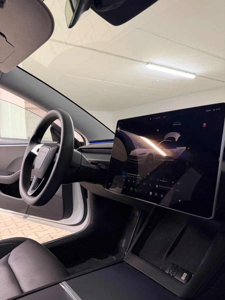 Tesla Model 3 Highland, RWD, гаранционна - изображение 9