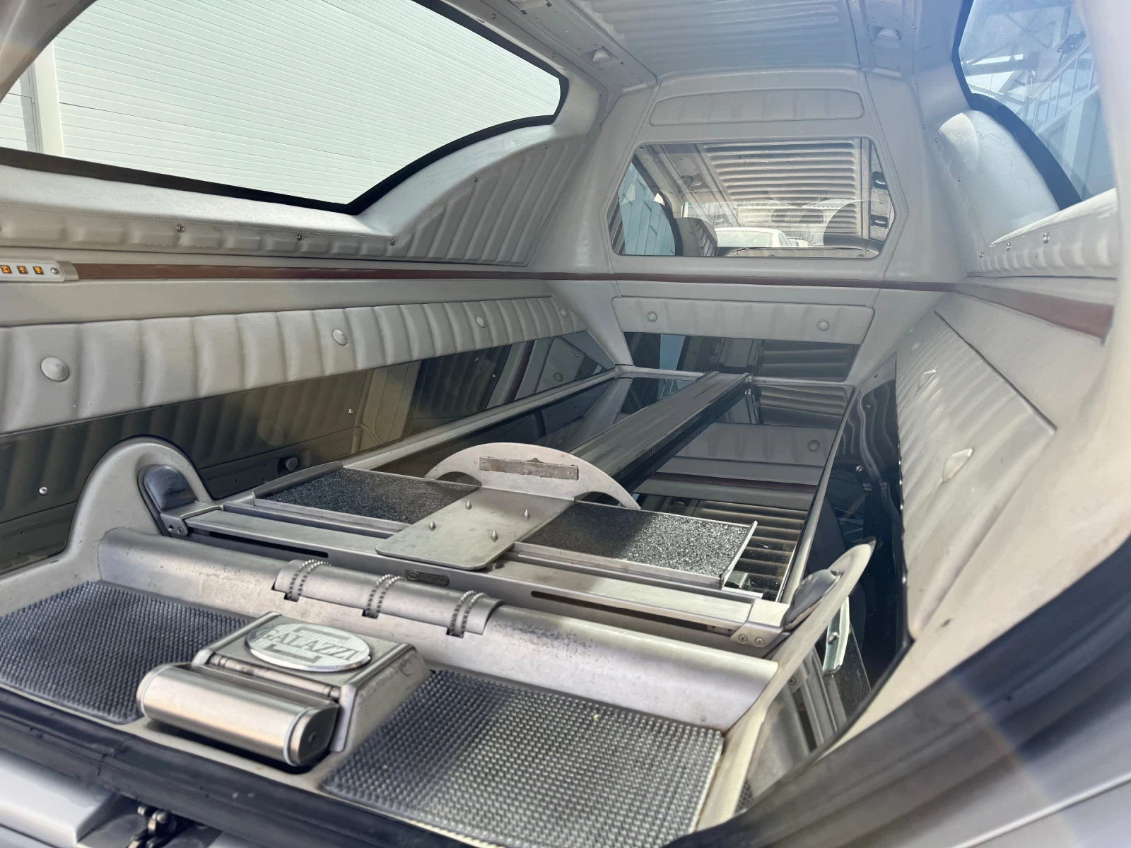 Mercedes-Benz E 280  - изображение 8