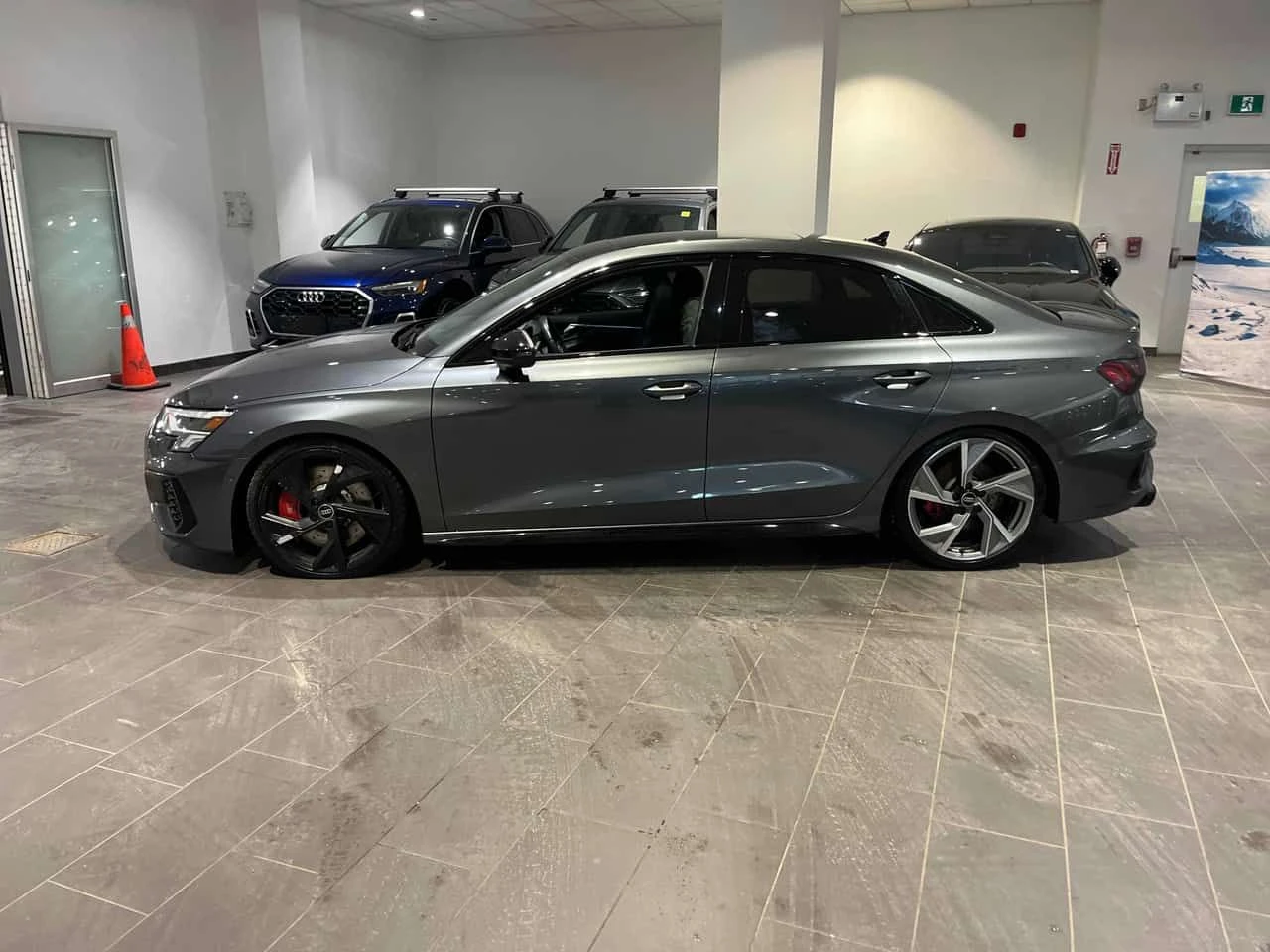 Audi S3 * Technik * CARFAX * ПАНОРАМА * KEYLESS * ПОДГРЕВИ - изображение 2