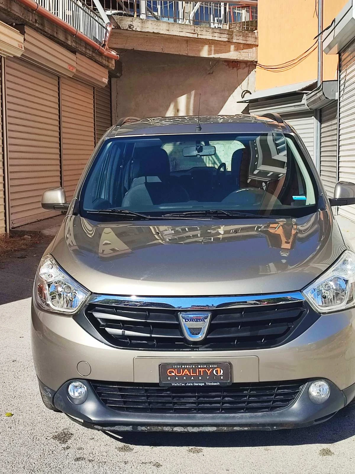 Dacia Lodgy 1.6-Swiss, снимка 13 - Автомобили и джипове - 53718560