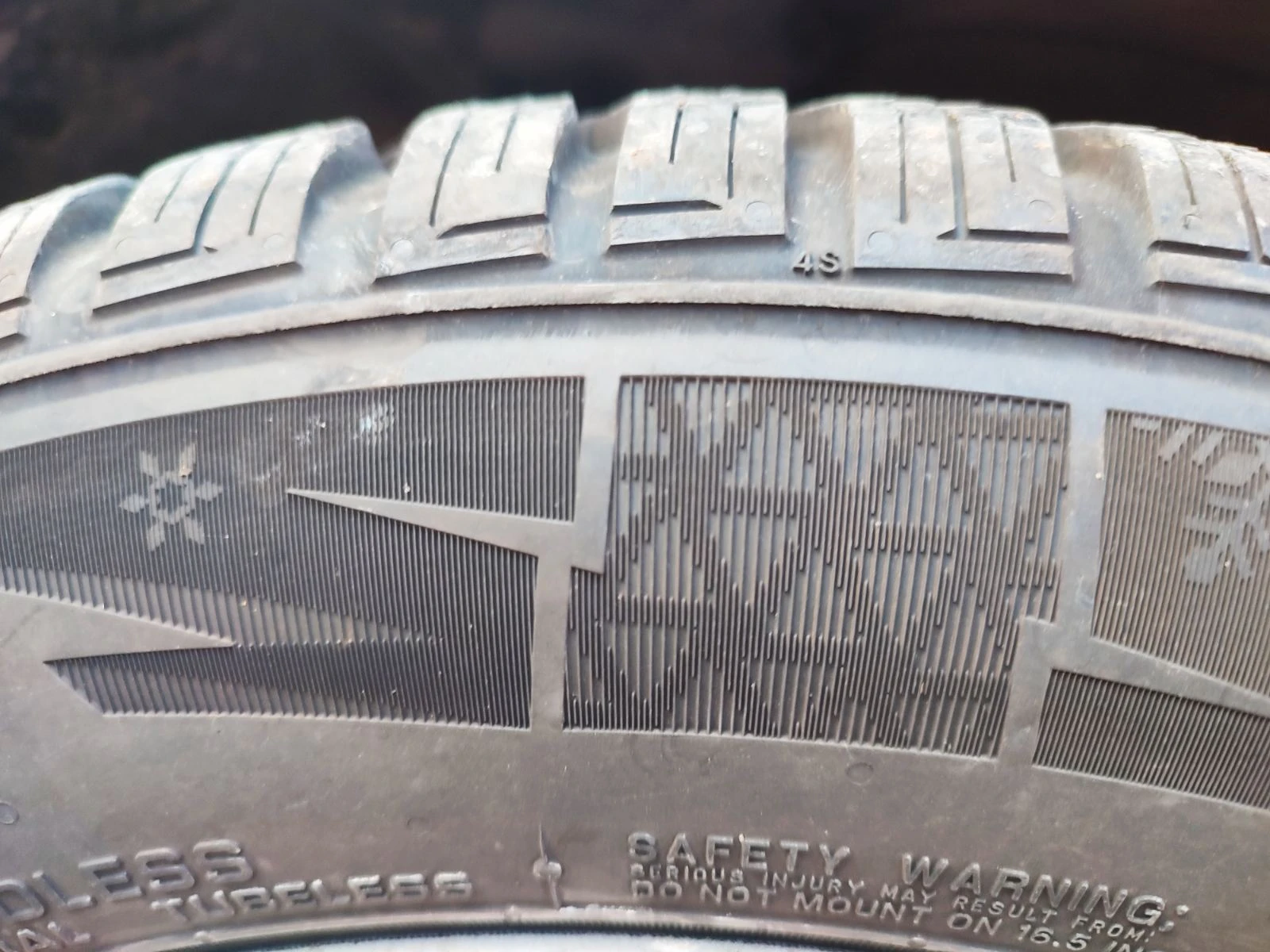 Dacia Lodgy 1.6-Swiss - изображение 5