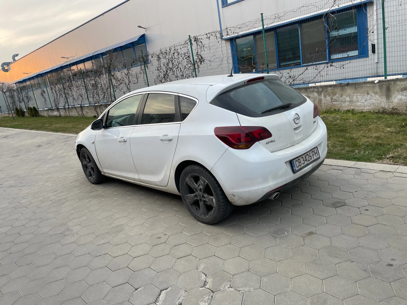 Opel Astra, снимка 2 - Автомобили и джипове - 53879749