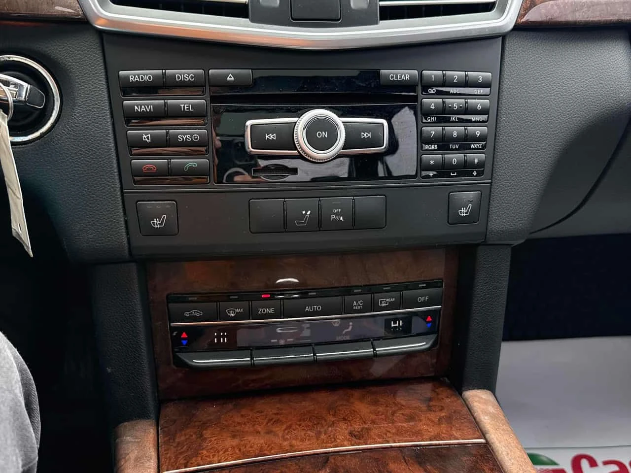 Mercedes-Benz E 350 BlueTEC/ПАНО/ПОДГРЕВ/ПАМЕТ/НОВИ СПИРАЧКИ И ГУМИ, снимка 10 - Автомобили и джипове - 54019825