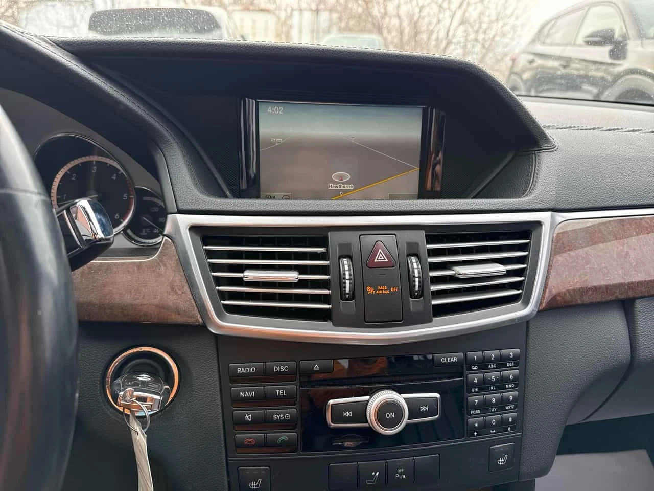 Mercedes-Benz E 350 BlueTEC/ПАНО/ПОДГРЕВ/ПАМЕТ/НОВИ СПИРАЧКИ И ГУМИ, снимка 8 - Автомобили и джипове - 54019825