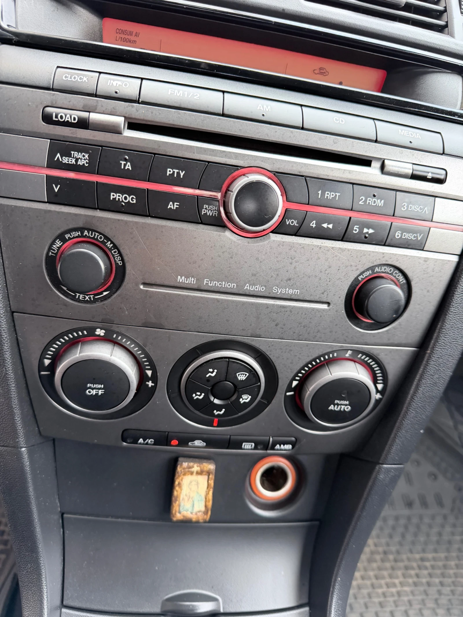 Mazda 3, снимка 13 - Автомобили и джипове - 54048706