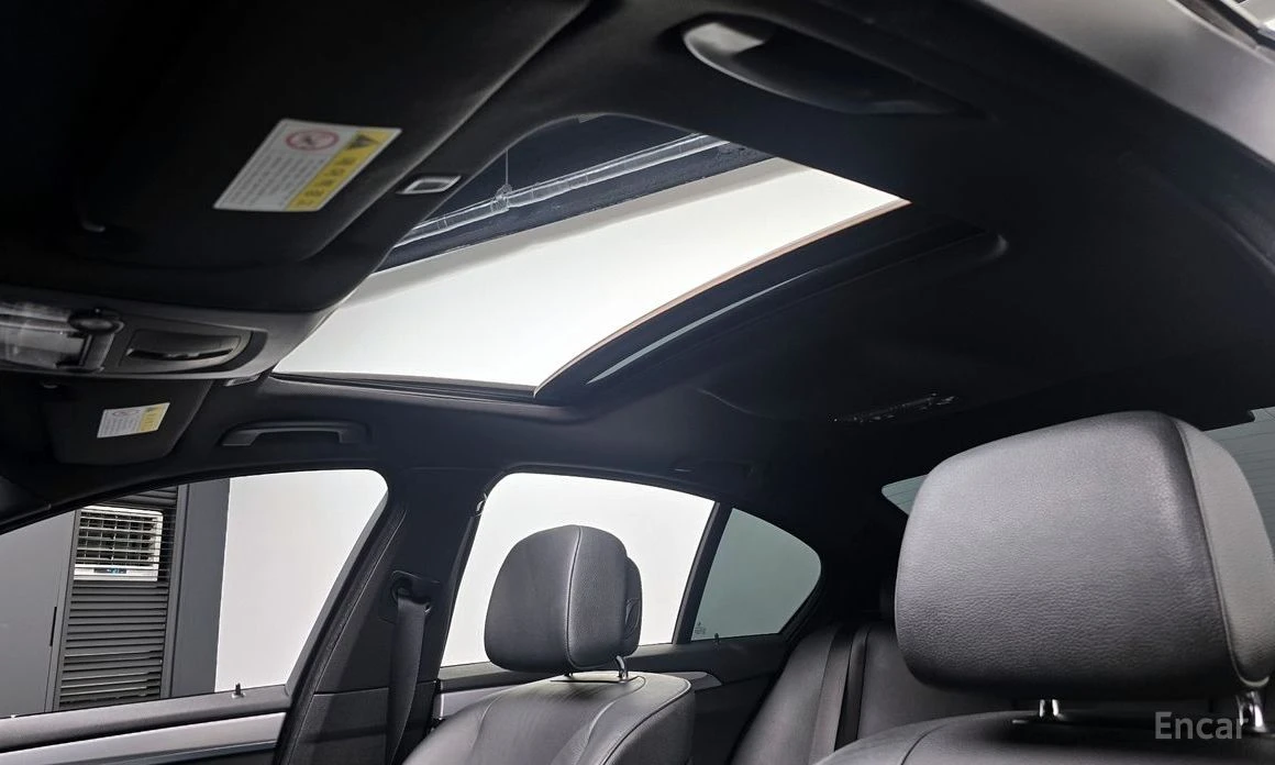 BMW 535 * M-SPORT* ПОДГРЕВ* 360* HEAD-UP* ШИБИДАХ* , снимка 16 - Автомобили и джипове - 54115019