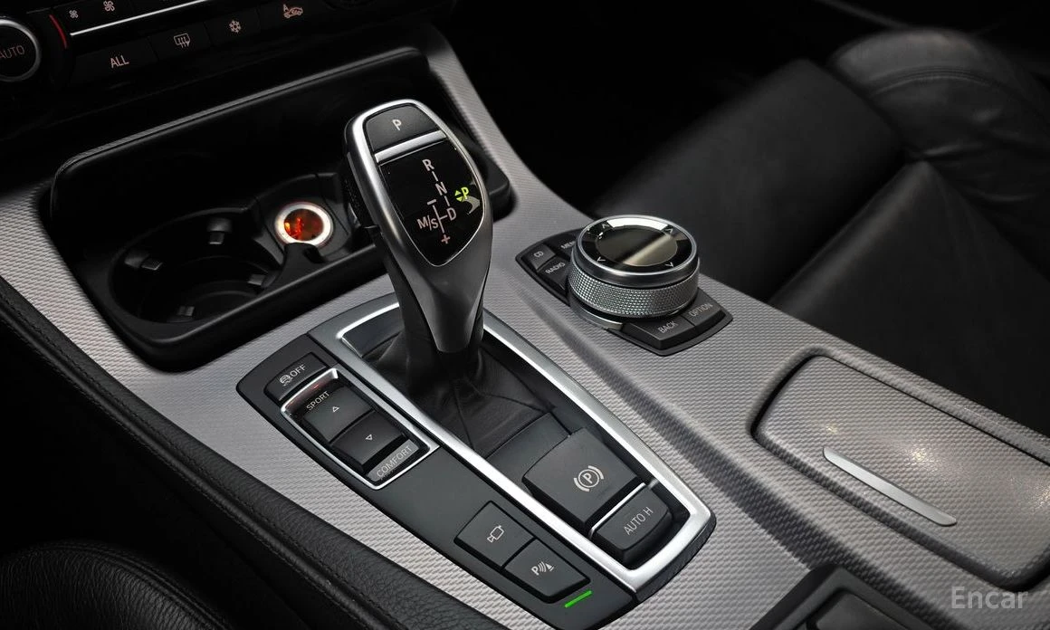 BMW 535 * M-SPORT* ПОДГРЕВ* 360* HEAD-UP* ШИБИДАХ* , снимка 9 - Автомобили и джипове - 54115019