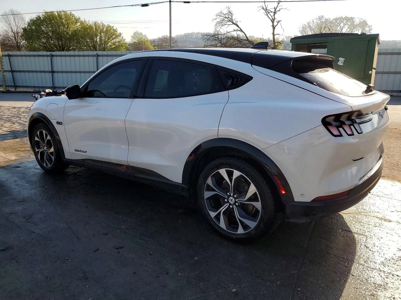 Ford Mustang Mach-E Premium AWD, снимка 2 - Автомобили и джипове - 54348279