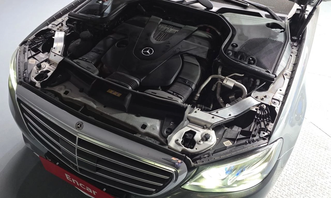 Mercedes-Benz E 450 HEADUP* BURMESTER* ПОДГРЕВ* 360, снимка 5 - Автомобили и джипове - 54453932