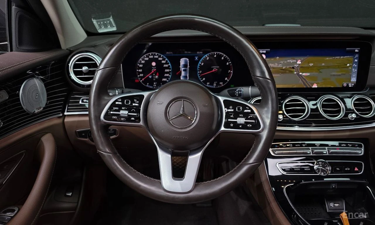 Mercedes-Benz E 450 HEADUP* BURMESTER* ПОДГРЕВ* 360, снимка 12 - Автомобили и джипове - 54453932