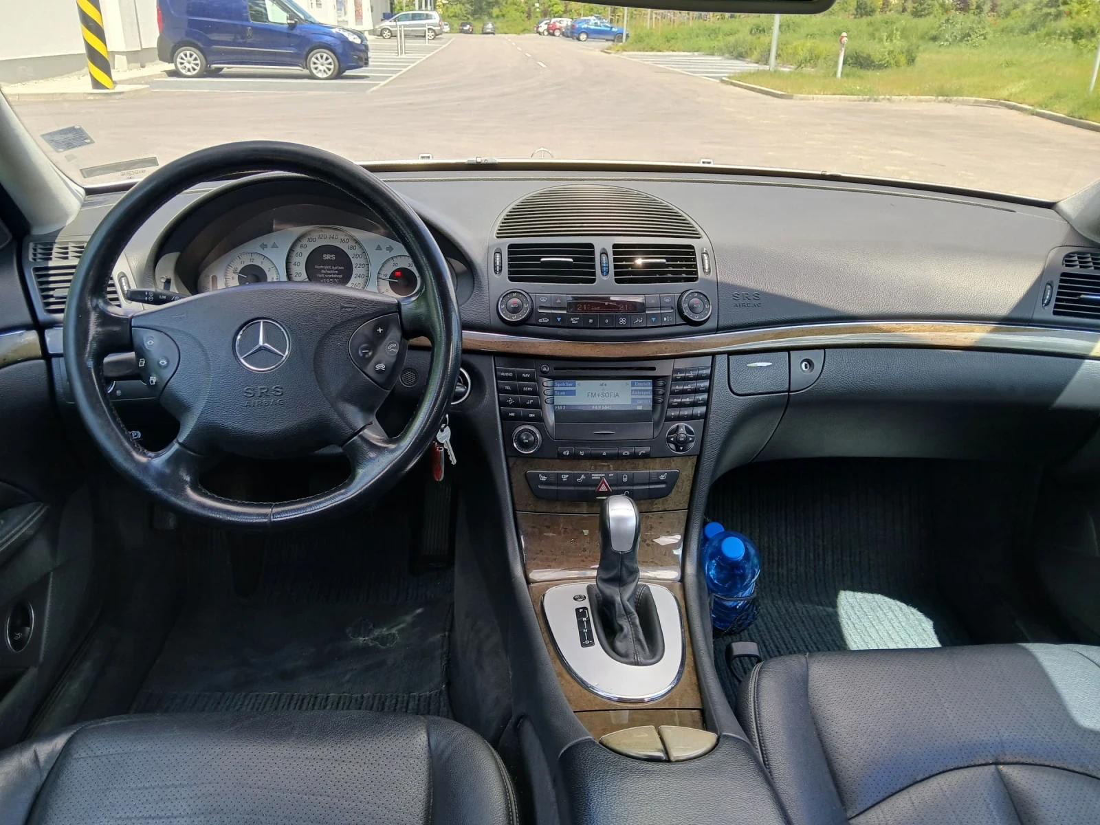 Mercedes-Benz E 270 2.7 CDI, снимка 9 - Автомобили и джипове - 54481487