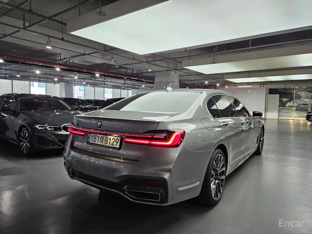 BMW 730 L* M-SPORT* LASER* INDIVIDUAL* BOWERS* DISTRONIC, снимка 3 - Автомобили и джипове - 54810204