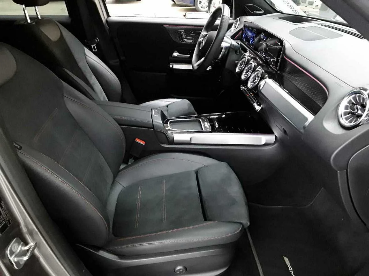 Mercedes-Benz EQB 250+ AMG Advanced, снимка 9 - Автомобили и джипове - 54958435