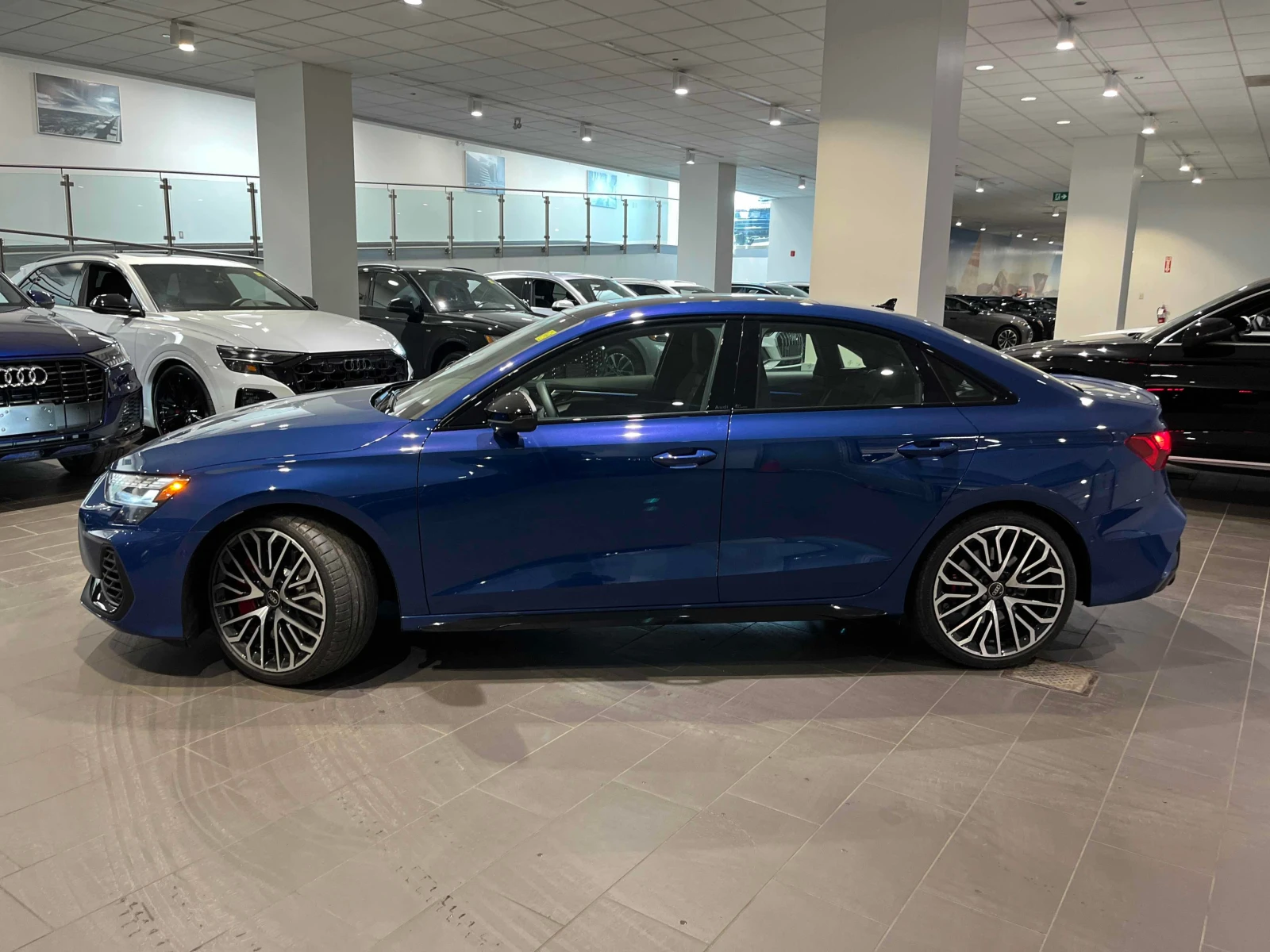 Audi S3 Progressiv / ОТ ПРЕДСТАВИТЕЛСТВО , снимка 2 - Автомобили и джипове - 55830966