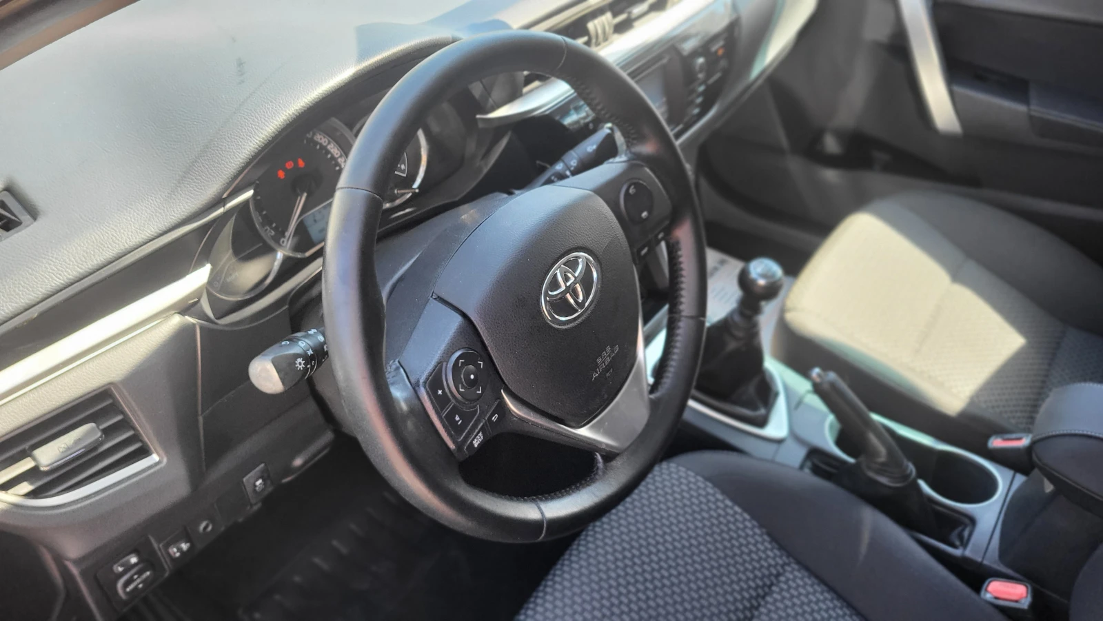 Toyota Corolla 1.6i | Mobile.bg � ����������� 15