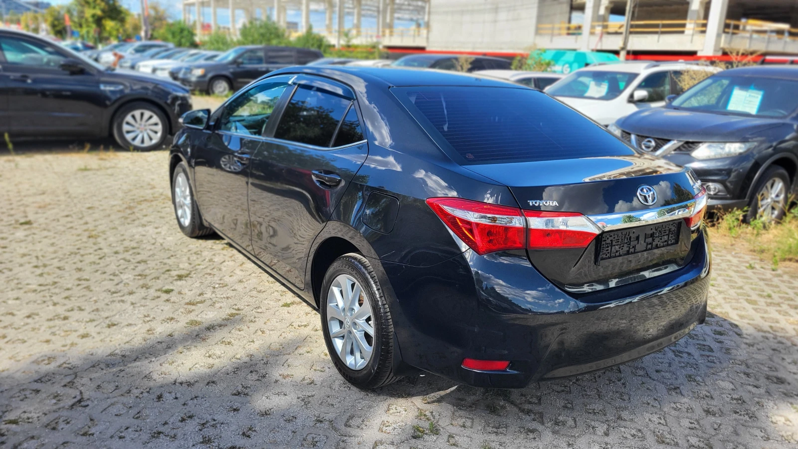 Toyota Corolla 1.6i, снимка 5 - Автомобили и джипове - 55950821