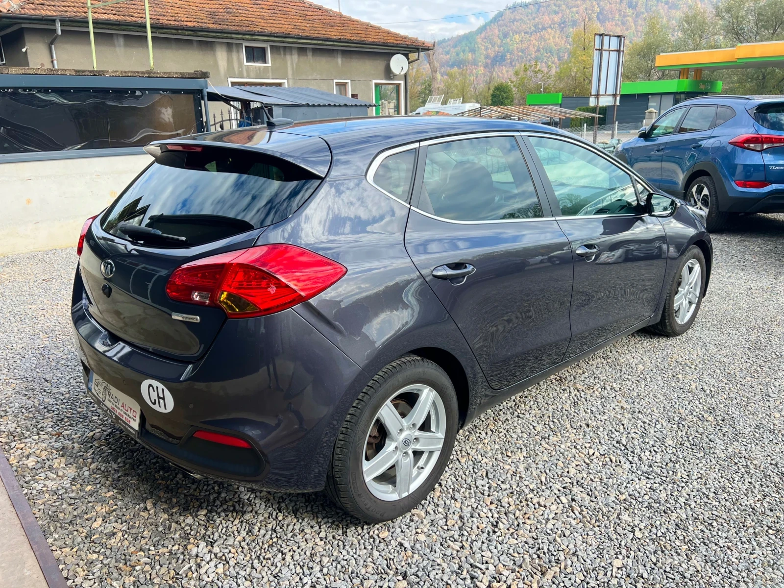 Kia Ceed 1.6i Бензин ШВЕЙЦАРИЯ, снимка 3 - Автомобили и джипове - 56609461