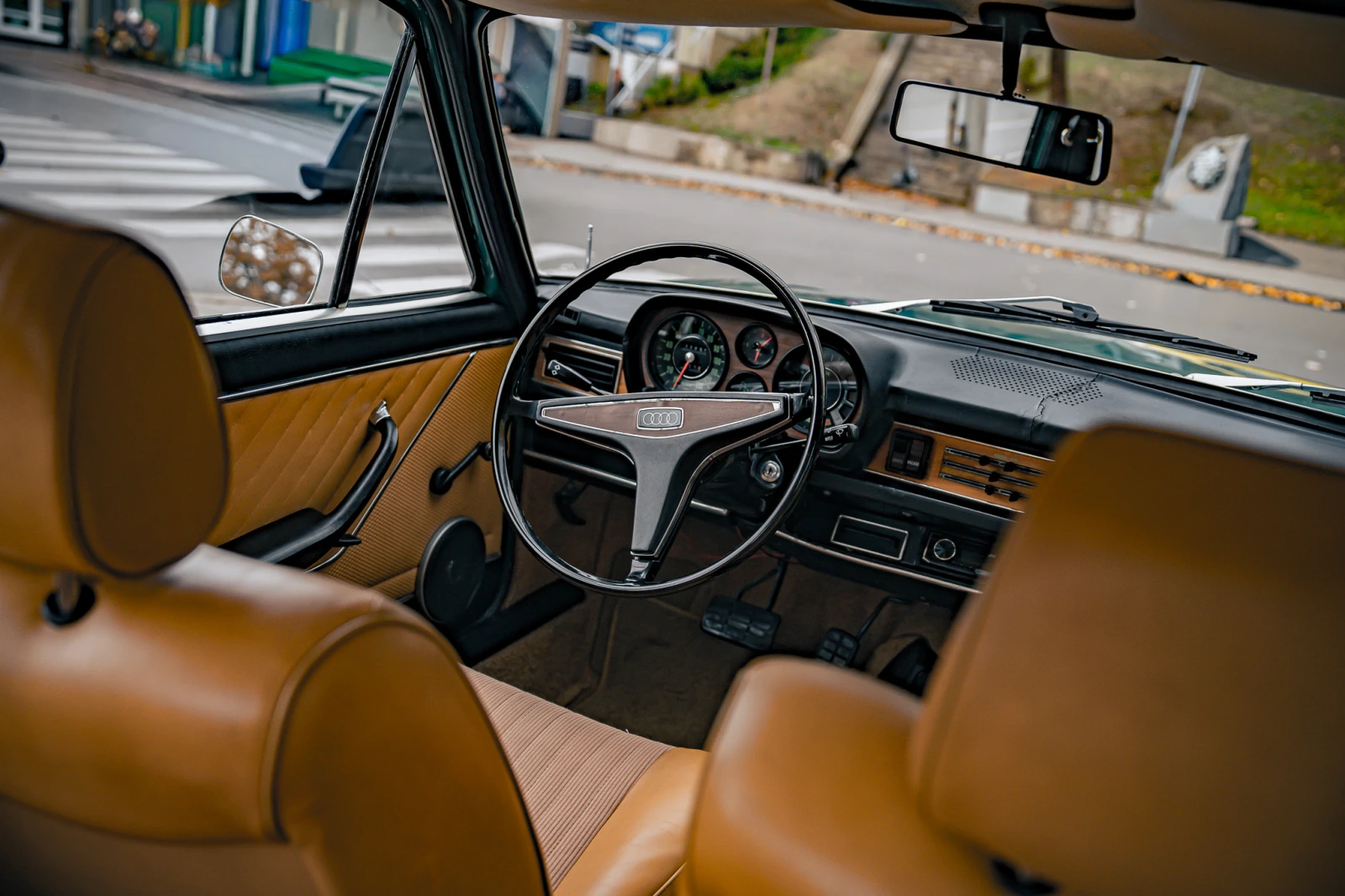 Audi 100 LS, снимка 15 - Автомобили и джипове - 56721924