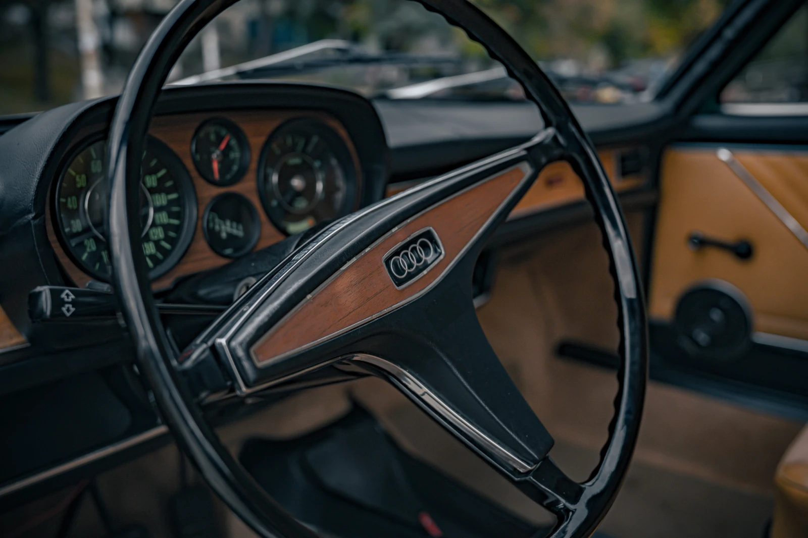 Audi 100 LS, снимка 12 - Автомобили и джипове - 56721924