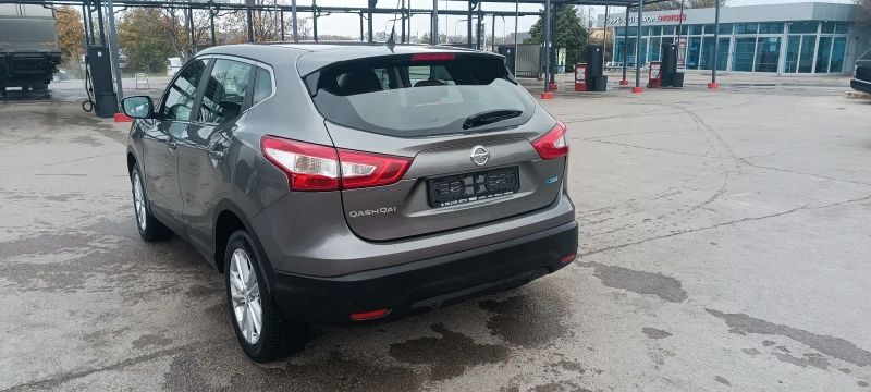 Nissan Qashqai, снимка 5 - Автомобили и джипове - 48142336